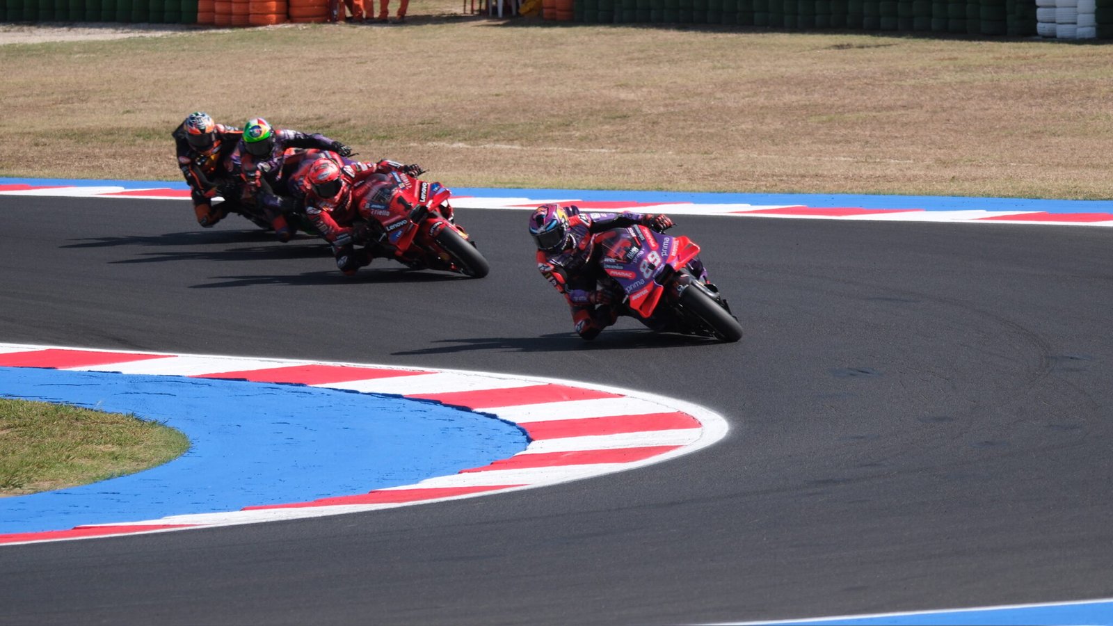 A qué hora son la clasificación y la sprint del GP de la Emilia Romagna ...