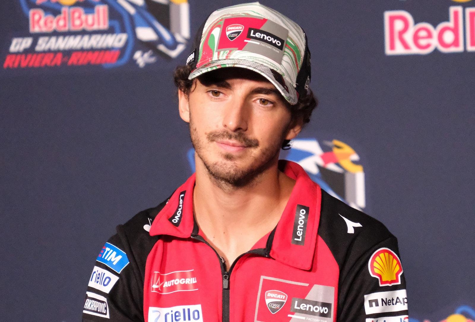 Pecco Bagnia en rueda de prensa