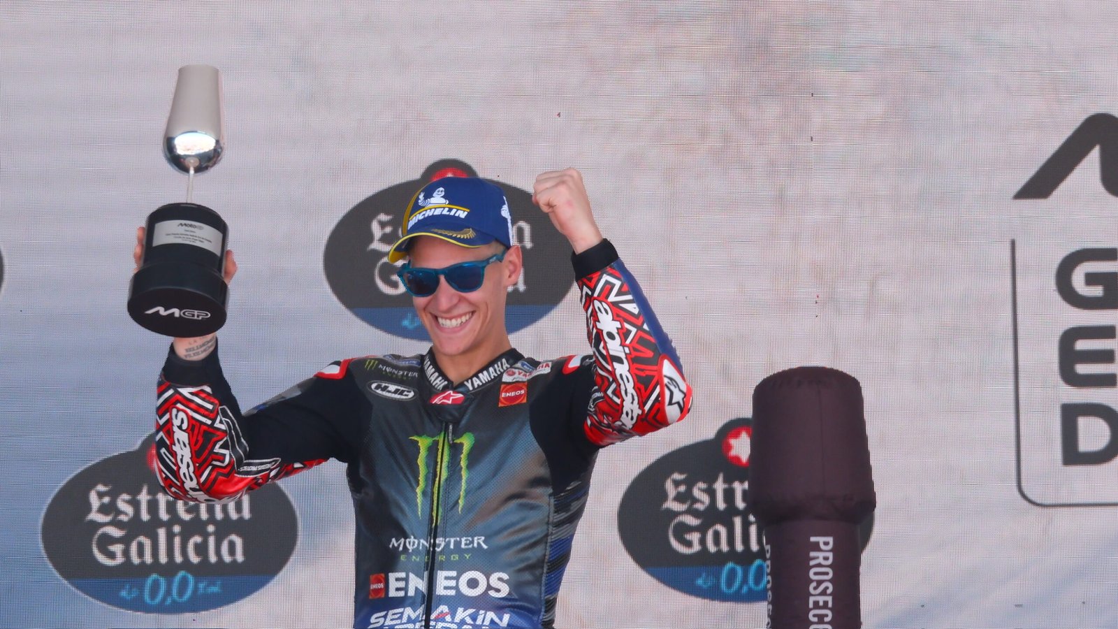 Fabio Quartararo en el podio del GP de España