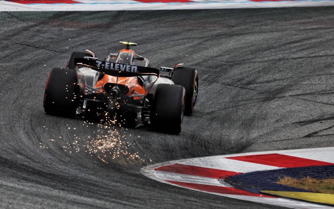 Lando Norris entrenamientos Abu Dhabi F1 2025