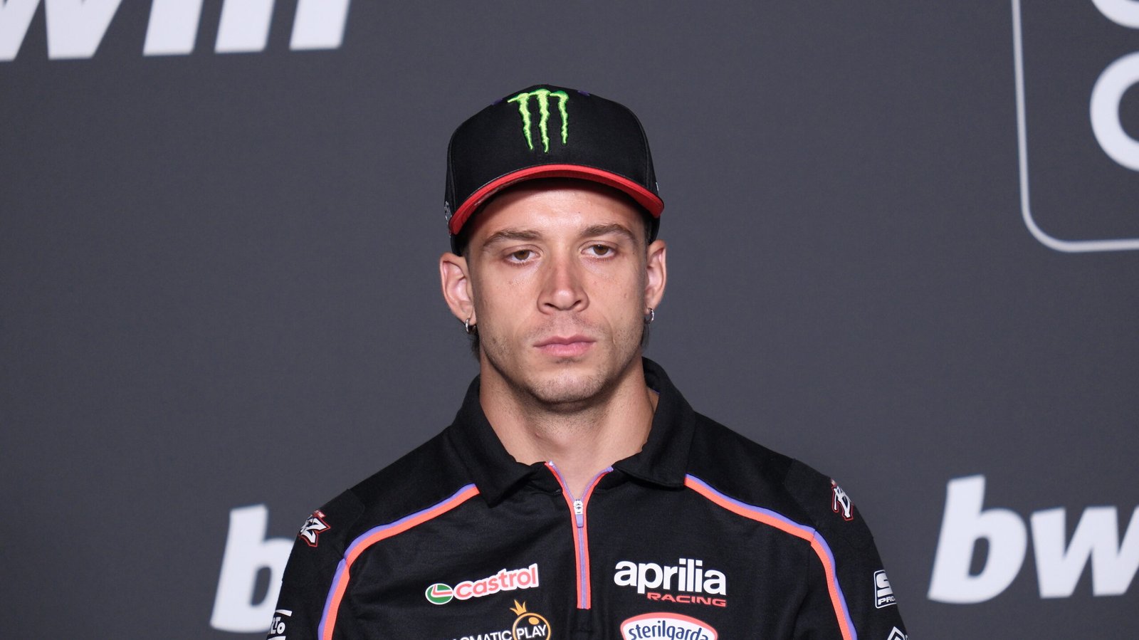 Marco Bezzecchi alza la voz tras el accidente de Moto3: “Merecemos algo de información”