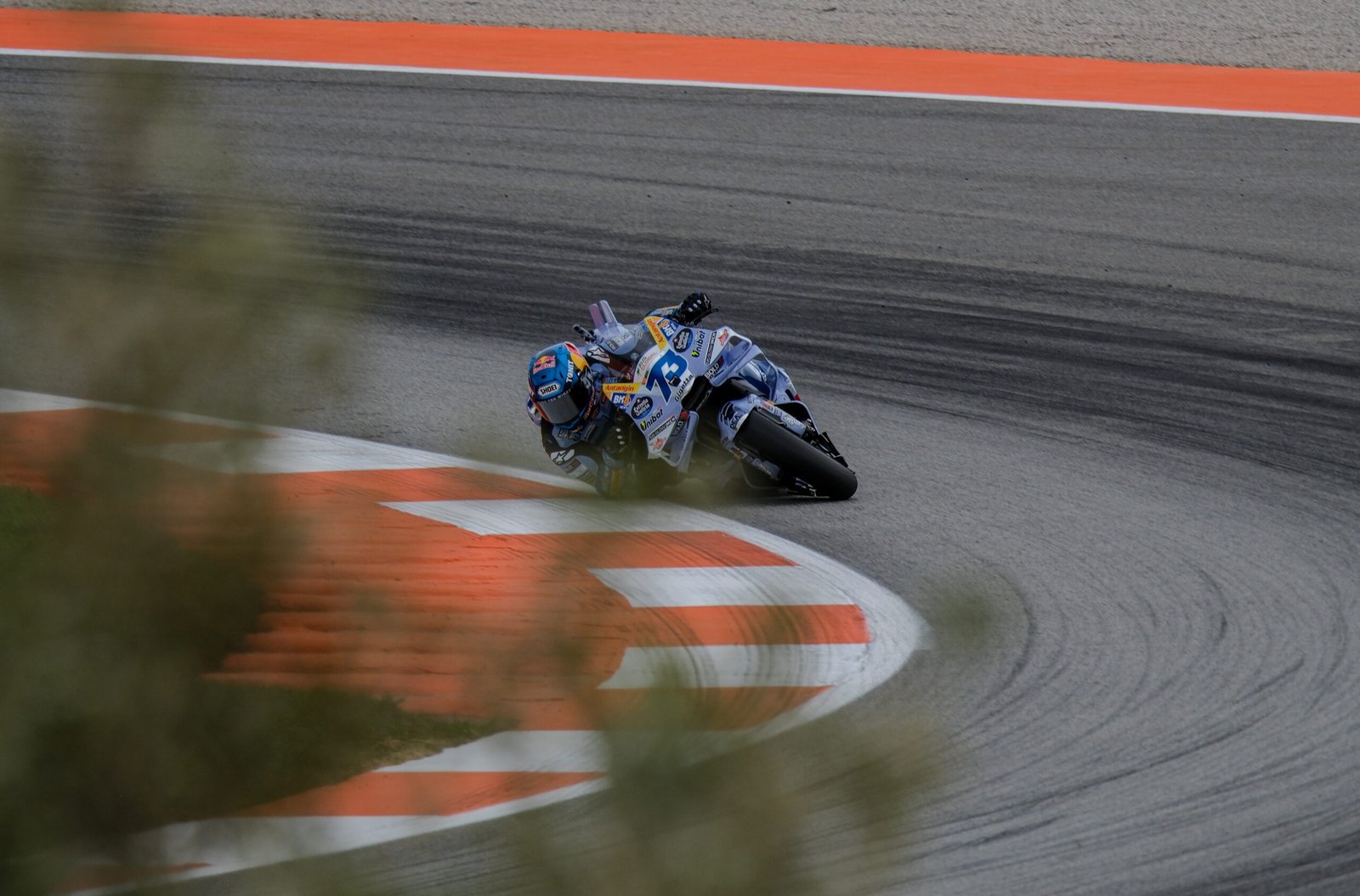 Álex Márquez marca el ritmo en Buriram y sacude el último test antes del inicio de MotoGP 2026