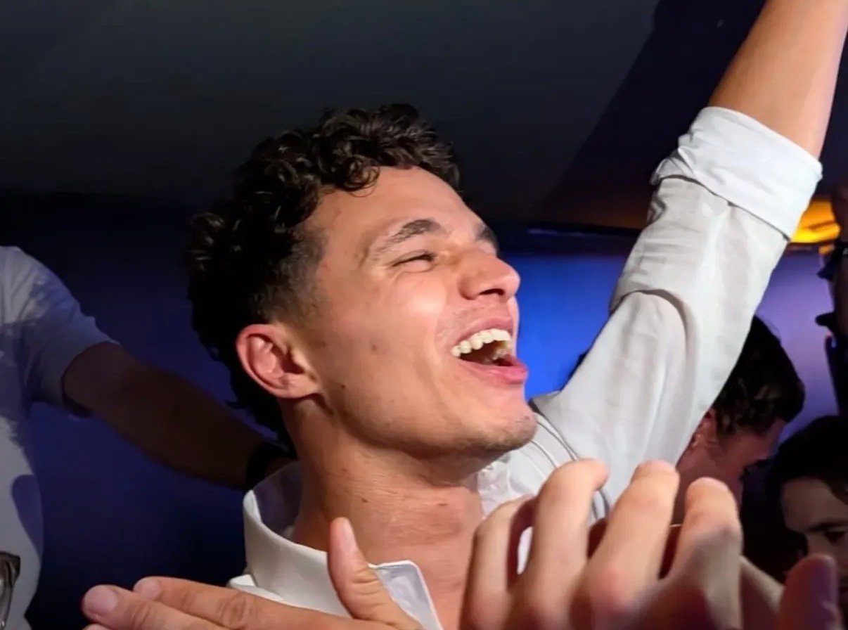 fiesta de Lando Norris tras ganar el Mundial de F1