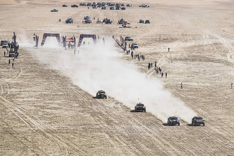 Dakar suspendido por guerra