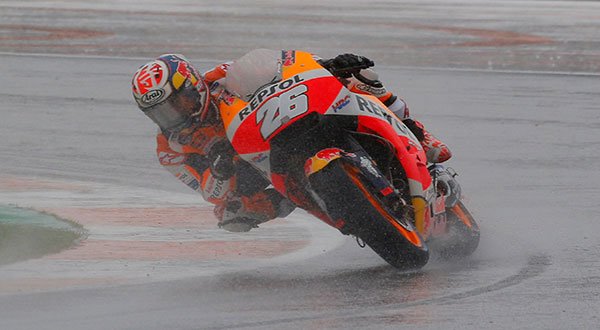 Dani Pedrosa revela su curioso método para mejorar en lluvia en MotoGP: “El primer día que salí me caí en la primera vuelta”