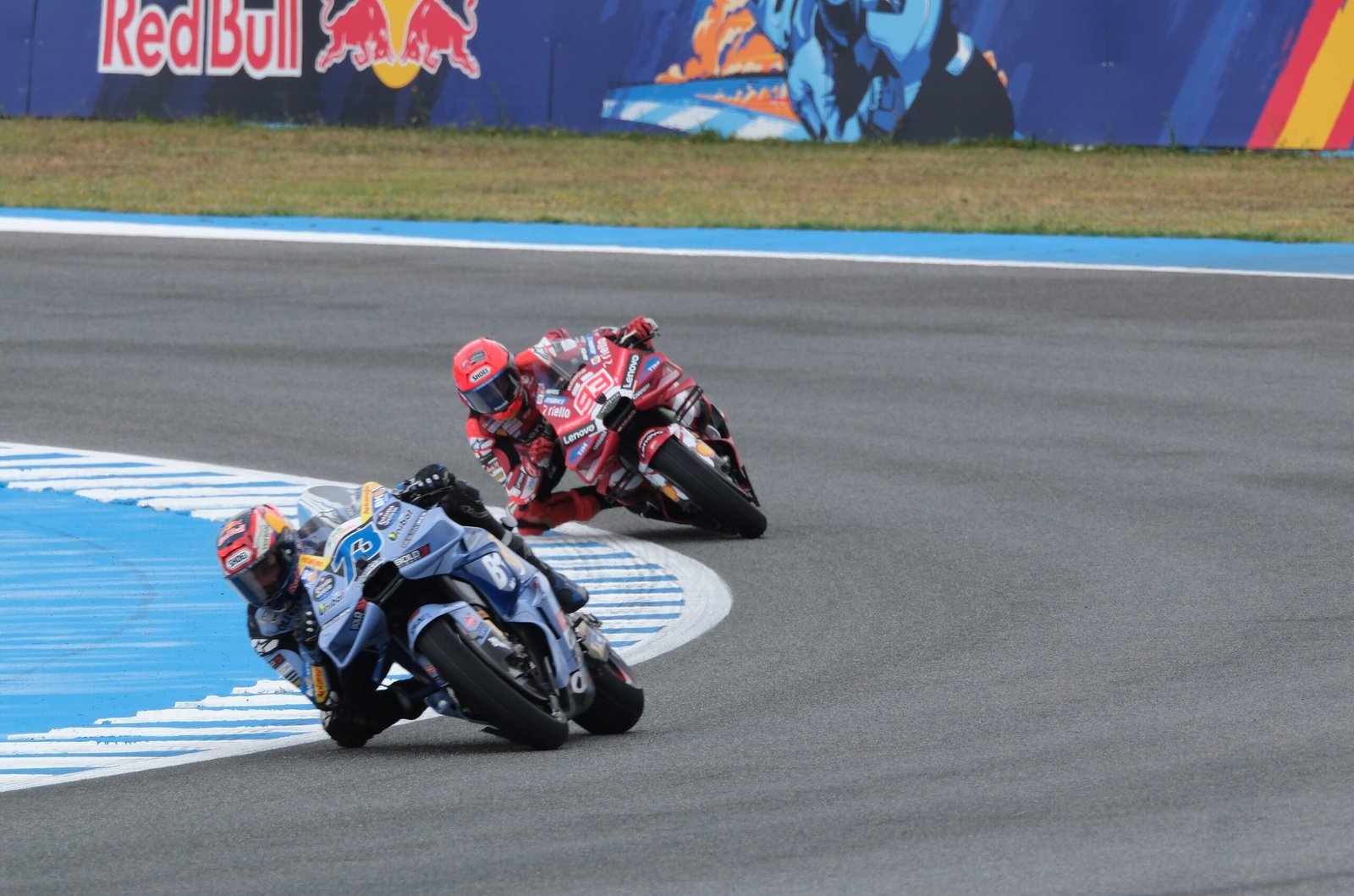 Álex Márquez repite en Jerez tras la caída de Marc y firma una victoria brillante