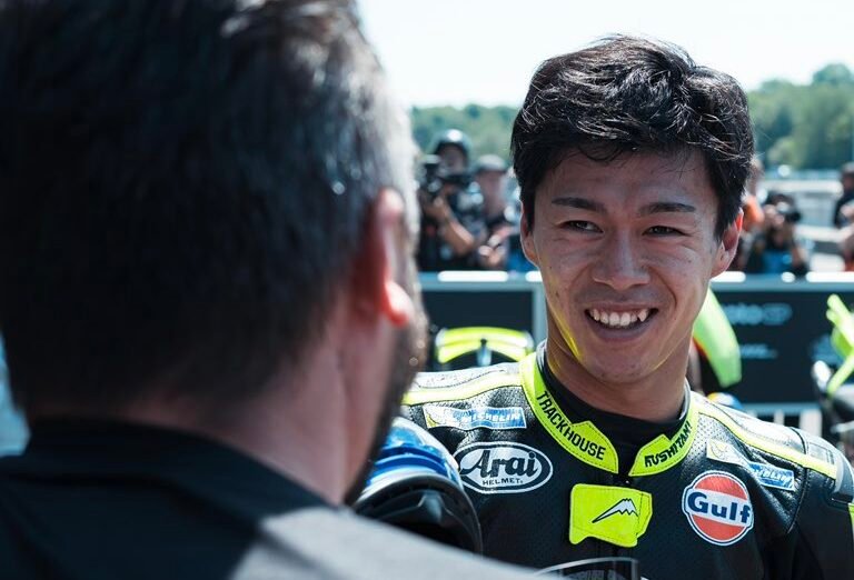 Ai Ogura, tras lograr su primera pole en MotoGP: “Estoy más contento por la pole que por el segundo puesto”