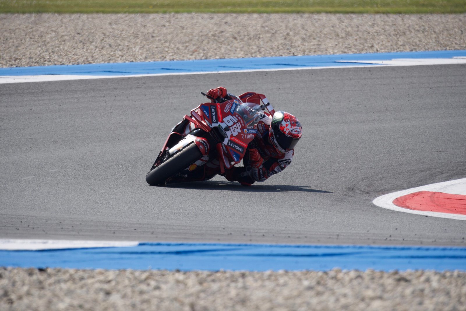 Pecco Bagnaia aprovecha el parón veraniego y se opera del síndrome compartimental