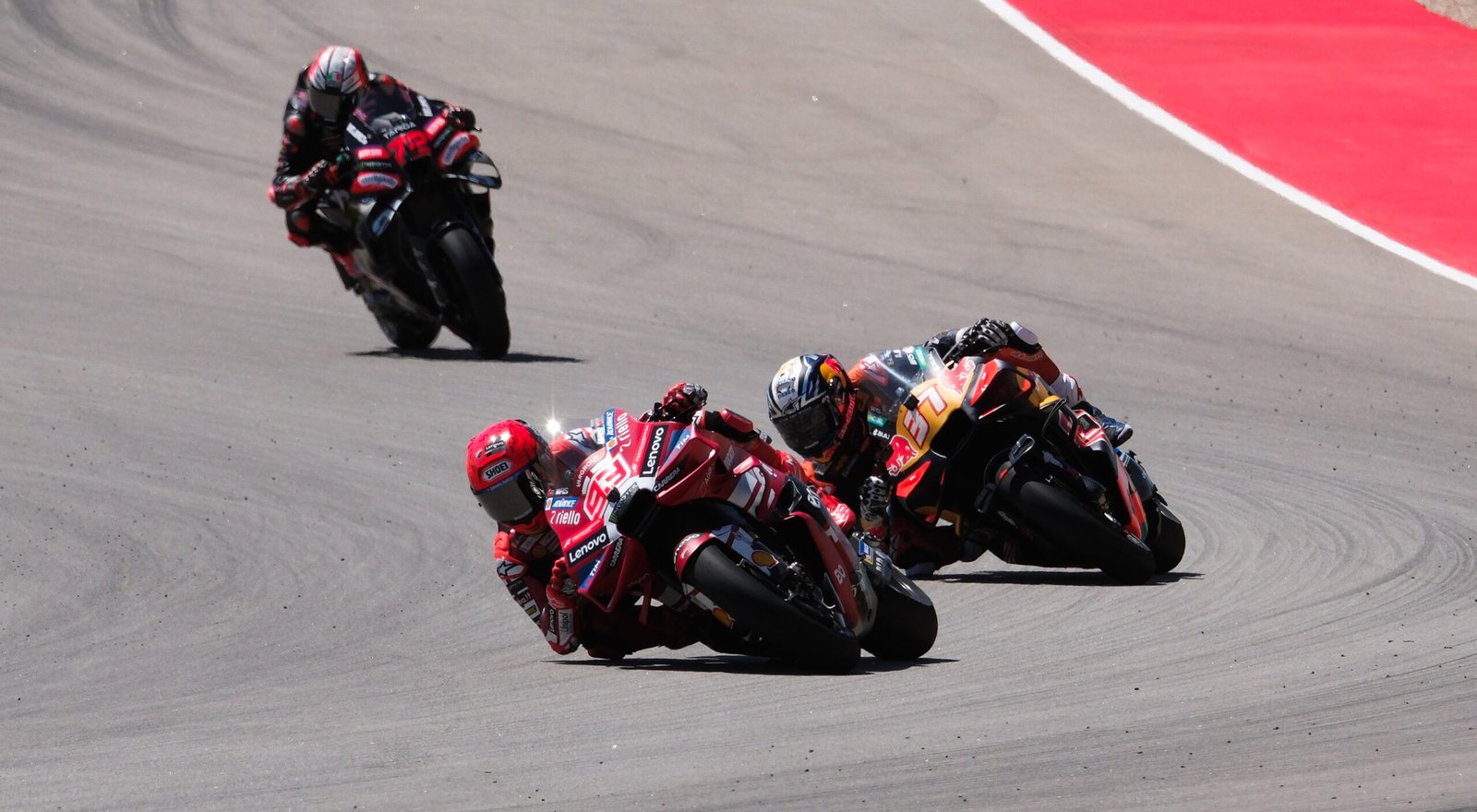 Las imágenes que deja el GP de Aragón: Marc Márquez desata la locura en MotorLand